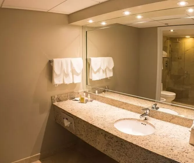 اتاق استاندارد با تخت دوبل و چشم‌انداز, Doubletree By Hilton Grand Hotel Biscayne Bay