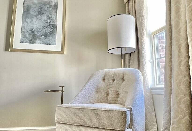 Номер Deluxe, Henley Park