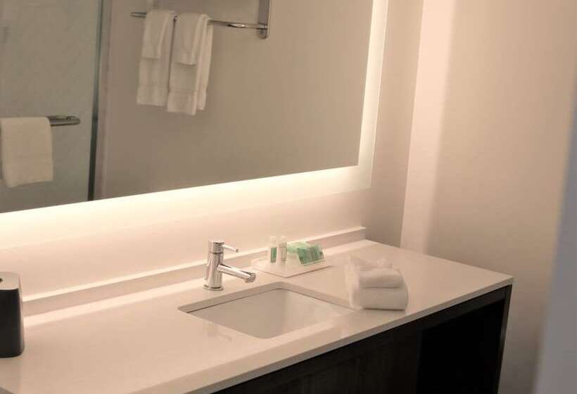 Номер Стандарт 2 Двуспальные Кровати, Holiday Inn & Suites St. Cloud, An Ihg