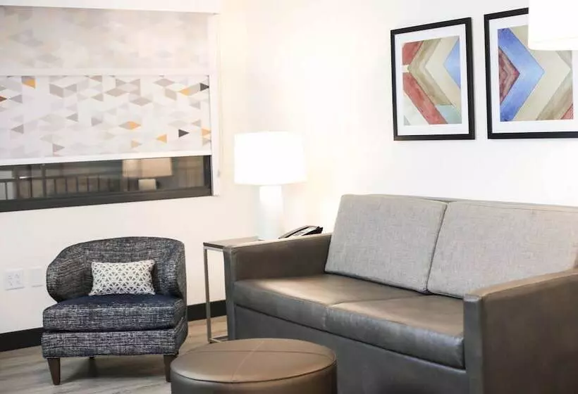 スイート, Holiday Inn & Suites St. Cloud By Ihg