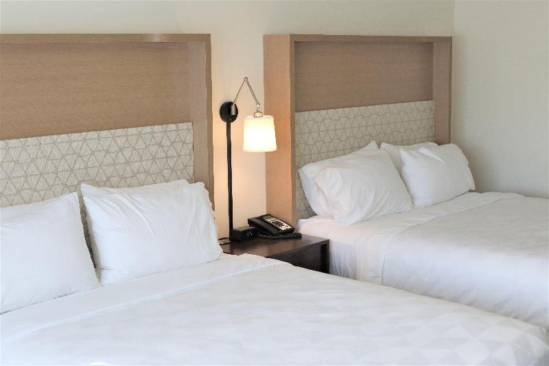 스탠다드 룸, Holiday Inn & Suites St. Cloud, An Ihg