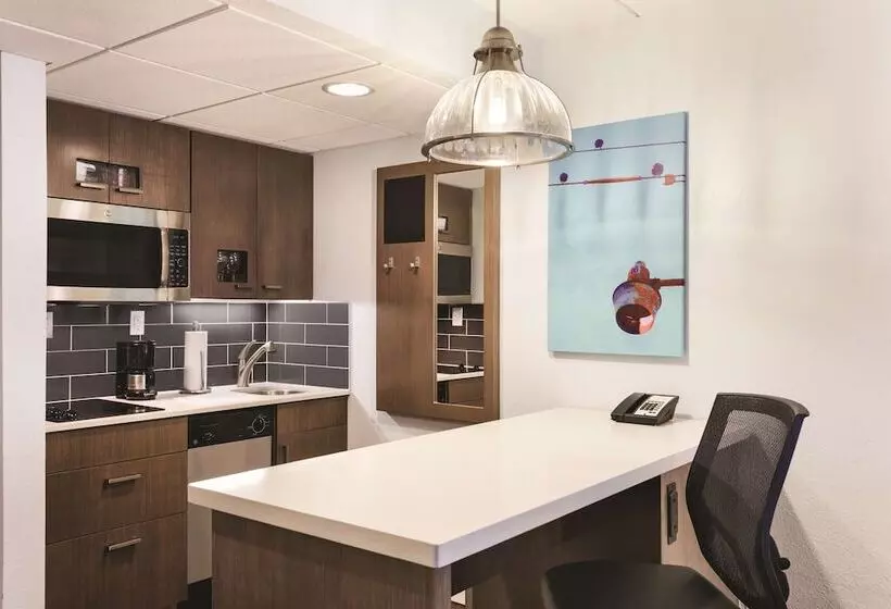 スイート, Clt Sky Suites