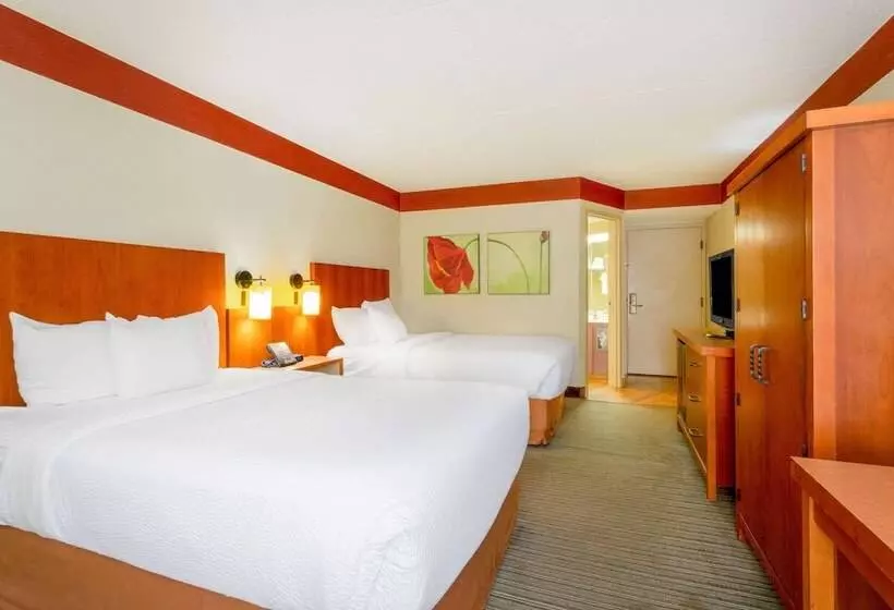 ２ダブルベッドのスタンダードルーム, Clt Airport Inn & Suites