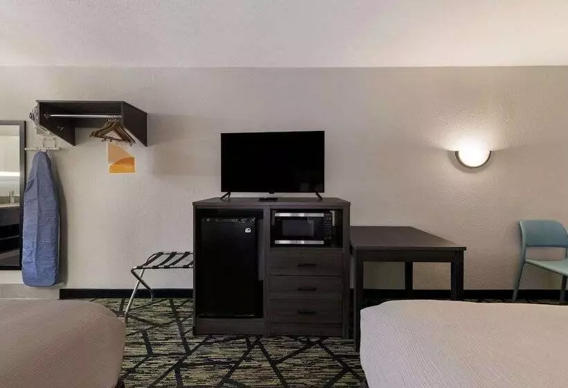 ２ダブルベッドのスタンダードルーム, Quality Inn Orange Park Jacksonville