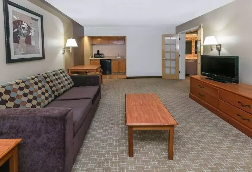 ２ダブルベッドのスタンダードルーム, Ramada By Wyndham Odessa Near University Of Texas Permian