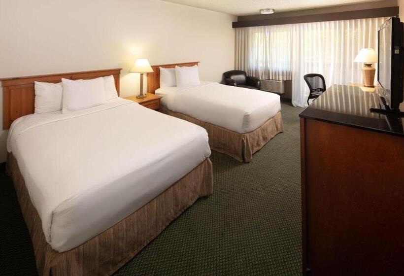 غرفه قياسيه سريرين مزدوجين, Red Lion Hotel Bellevue