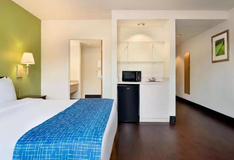 身障者適用キングサイズベッドルーム, Travelodge By Wyndham Zanesville