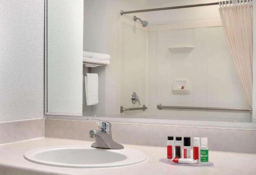 جناح ديلوكس سرير كينج, Travelodge By Wyndham Zanesville