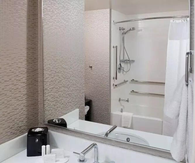 スイート, Courtyard By Marriott Minneapolis Downtown