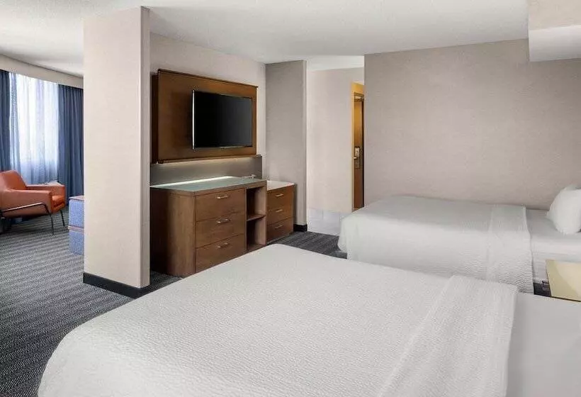 スイート, Courtyard By Marriott Minneapolis Downtown