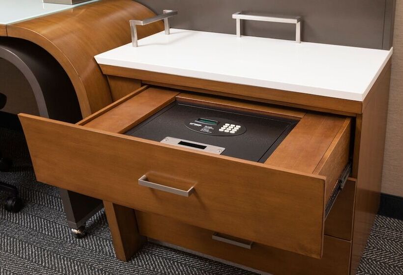 スイート, Courtyard By Marriott Minneapolis Downtown