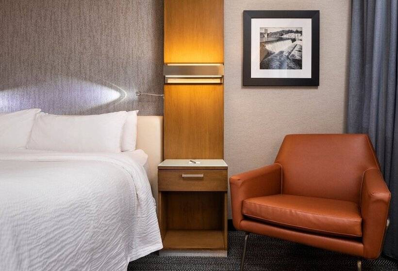 스위트, Courtyard By Marriott Minneapolis Downtown