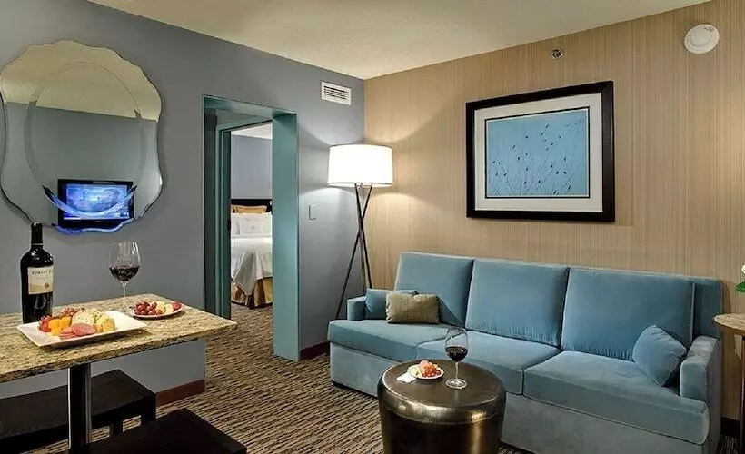 سوییت اجرایی, Crowne Plaza Chicago O Hare Hotel & Conference Center, An Ihg