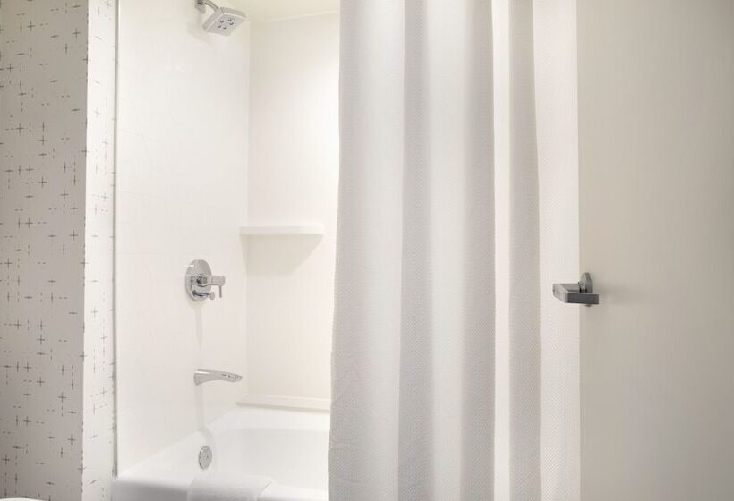 스탠다드 룸, Crowne Plaza Atlanta Perimeter At Ravinia, An Ihg