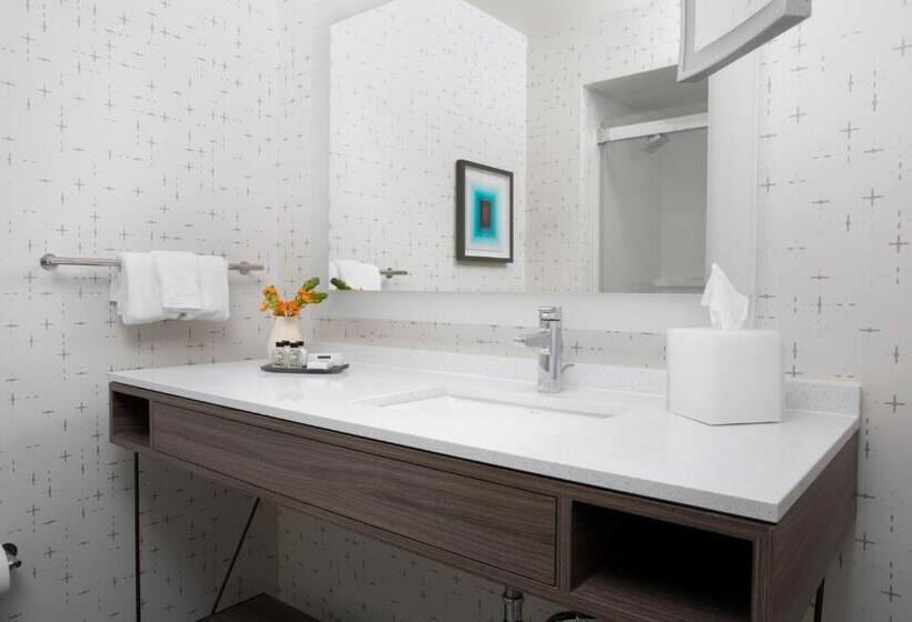 장애인을 위한 킹사이즈 침대 스탠다드 룸, Crowne Plaza Atlanta Perimeter At Ravinia, An Ihg