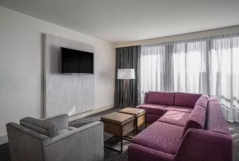 سوئیت با تخت بزرگ, Crowne Plaza Atlanta Perimeter At Ravinia, An Ihg