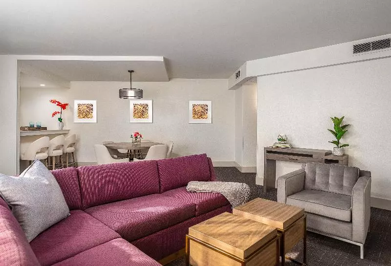 سوئیت با تخت بزرگ, Crowne Plaza Atlanta Perimeter At Ravinia, An Ihg