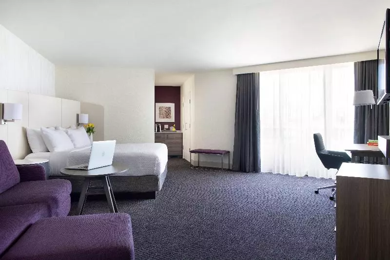 اتاق پرمیوم, Crowne Plaza Atlanta Perimeter At Ravinia, An Ihg