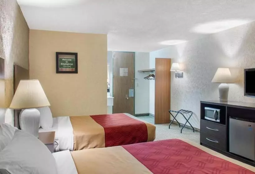 ２ダブルベッドのスタンダードルーム, Econo Lodge Inn And Suites