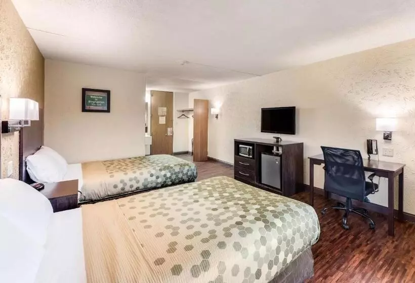 ２ダブルベッドのスタンダードルーム, Econo Lodge Inn And Suites