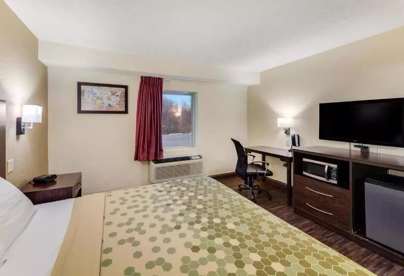 キングサイズベッドのスタンダードルーム, Econo Lodge Inn And Suites