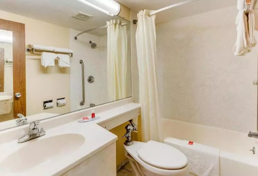 キングサイズベッドのスタンダードルーム, Econo Lodge Inn And Suites