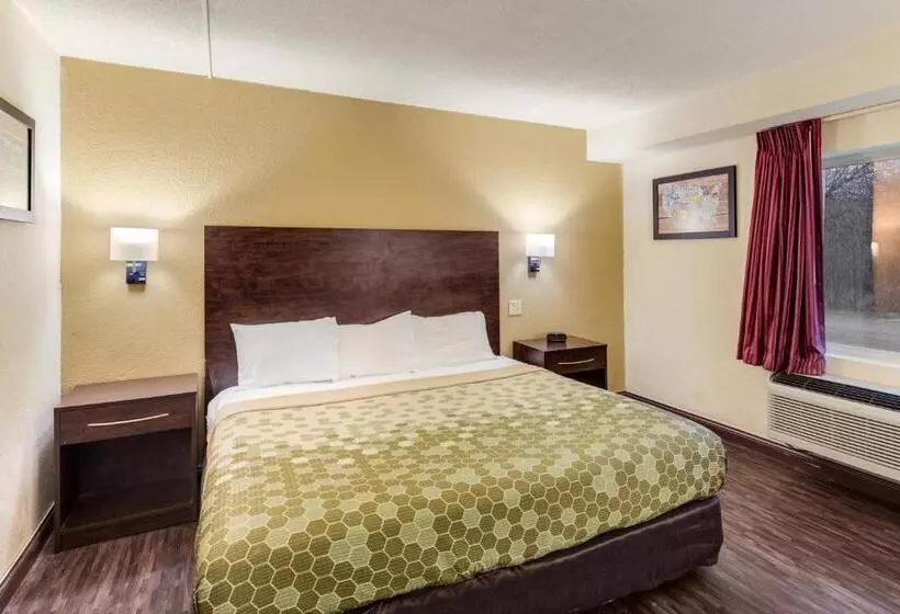 キングサイズベッドのスタンダードルーム, Econo Lodge Inn And Suites