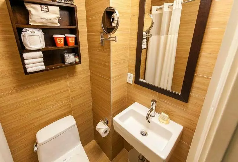 Superior-huone King-vuode, The Empire Hotel New York