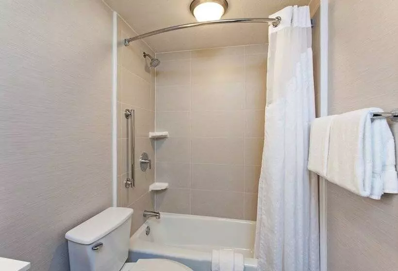 سوییت, Holiday Inn Long Beach Airport, An Ihg