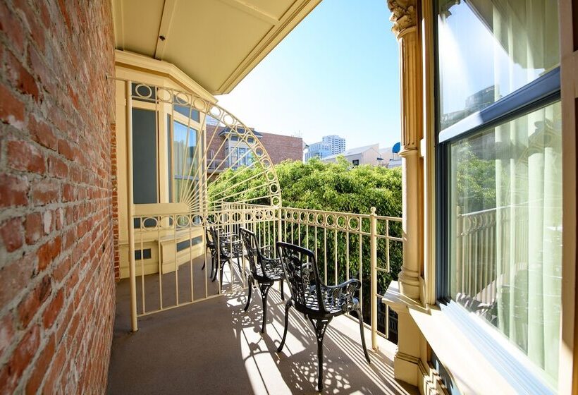 高级套房, Horton Grand