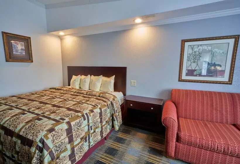 キングサイズベッドのデラックスルーム, Riverview Inn & Suites