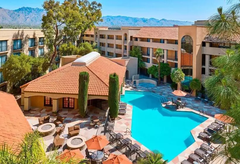 ２ダブルベッドのスタンダードルーム, Sheraton Tucson Hotel & Suites