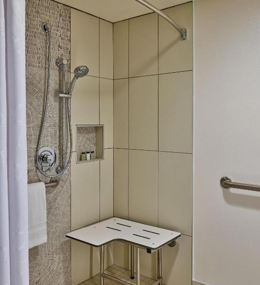 سوئیت کلاب, Sheraton Tucson Hotel & Suites