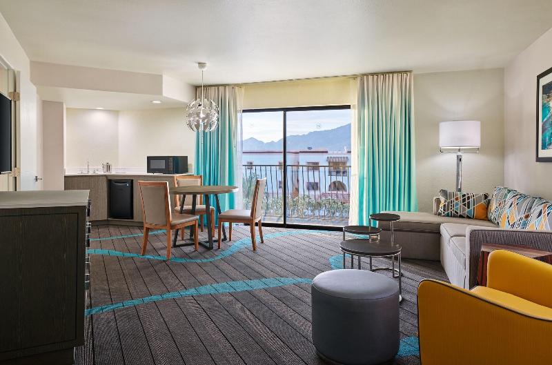 سوییت اجرایی, Sheraton Tucson Hotel & Suites