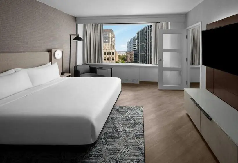 キングサイズベッドのスイートルーム, Crystal City Marriott At Reagan National Airport
