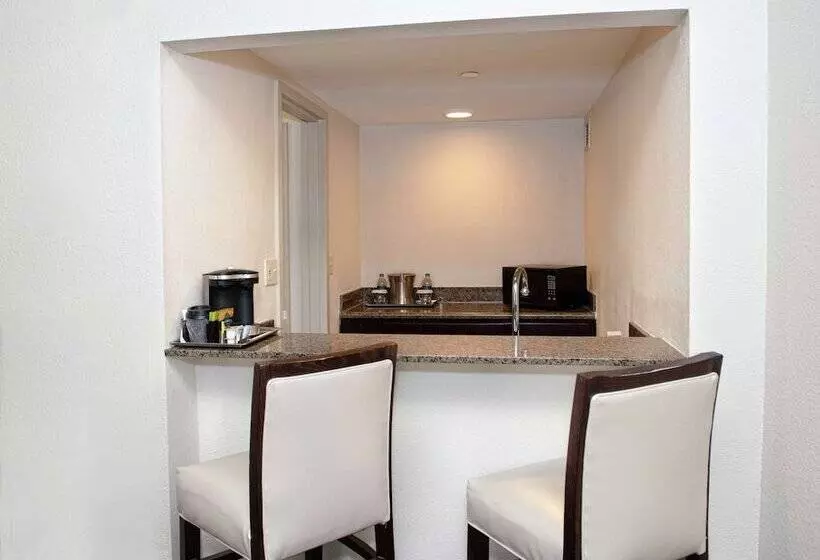 اتاق استاندارد, Doubletree By Hilton Hotel Lafayette