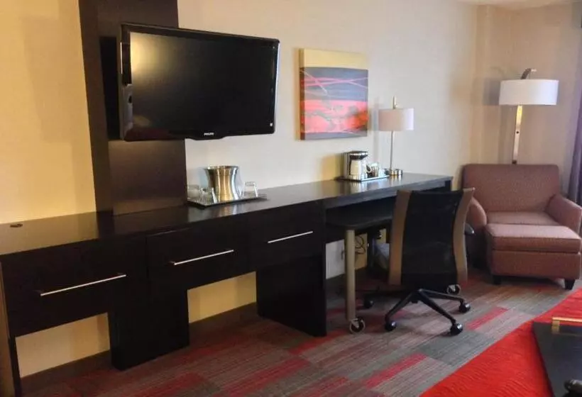 اتاق استاندارد برای معلولان, Holiday Inn Milwaukee Riverfront, An Ihg
