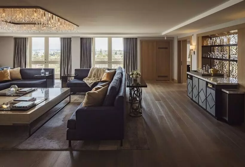 سوئیت پرزیدنت, L Ermitage Beverly Hills