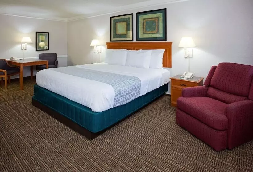 اتاق لوکس, La Quinta Inn By Wyndham Albuquerque Airport