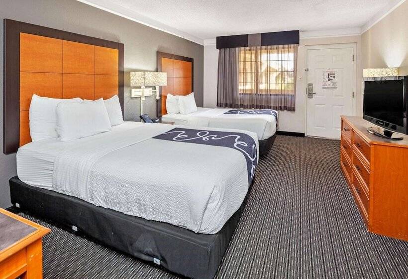 Номер Стандарт 2 Двуспальные Кровати, La Quinta Inn By Wyndham Ventura