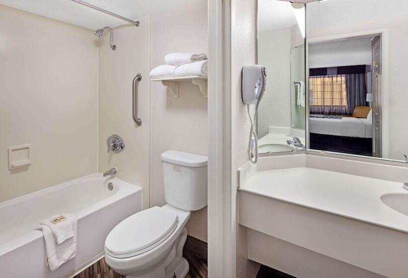 Номер Deluxe, La Quinta Inn By Wyndham Ventura