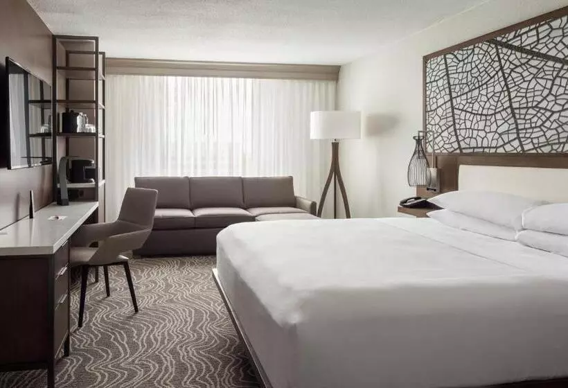 キングサイズベッドのスタンダードルーム, Marriott Orlando Airport Lakeside