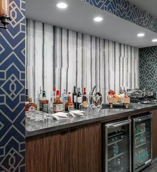 Standard-huone 2 Parivuodetta, Rochester Airport Marriott