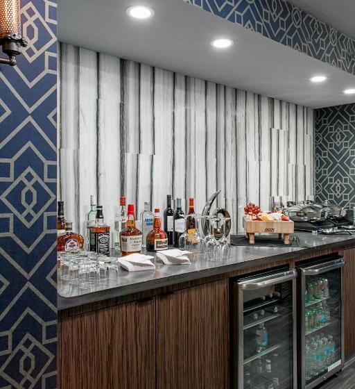 Люкс Ejecutiva 2 Спальни, Rochester Airport Marriott