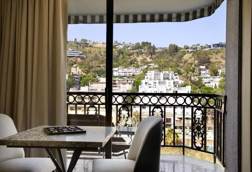 سوئیت با چشم‌انداز, The London West Hollywood At Beverly Hills
