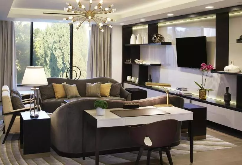 سوئیت 2 خوابه, The London West Hollywood At Beverly Hills