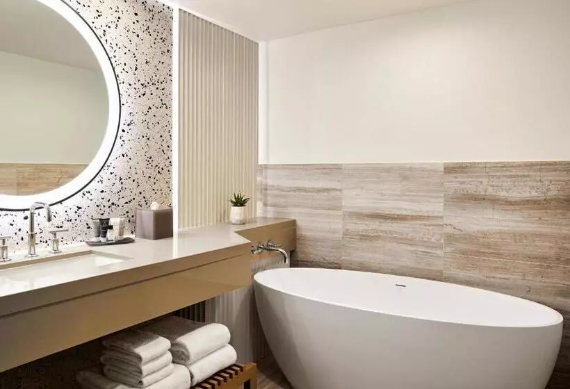 اتاق استاندارد با چشم‌انداز استخر, Jw Marriott Desert Springs Resort & Spa
