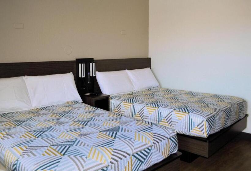 デラックスの4人部屋, Motel 6reno, Nv Livestock Events Center