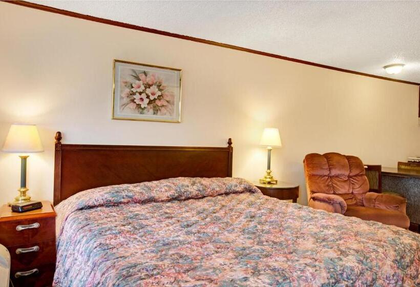 غرفة ديلوكس سرير كينج, Knights Inn Greensburg