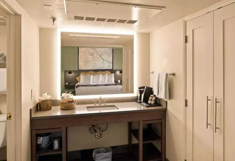 اتاق دلوکس با تخت کینگ و چشم‌انداز, Arabella Hotel Sedona